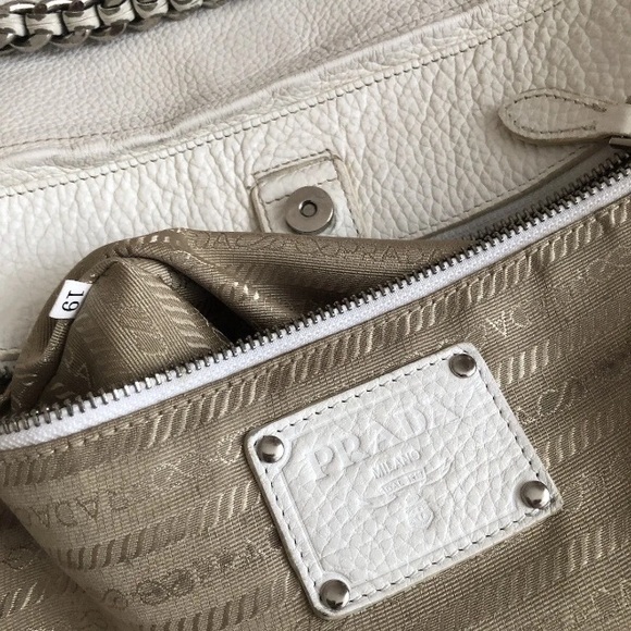 Prada Vitello Daino leather hobo with chain strap Authentic, EUC - Picture 13 of 16